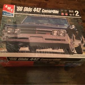 Model Kit 1966 Oldsmobile 4-4-2